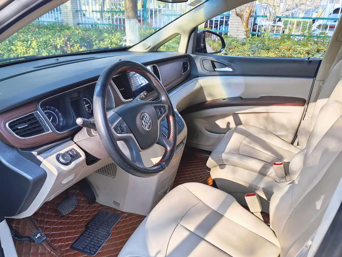 Buick GL8 2017 25S Comfort China V фото 4