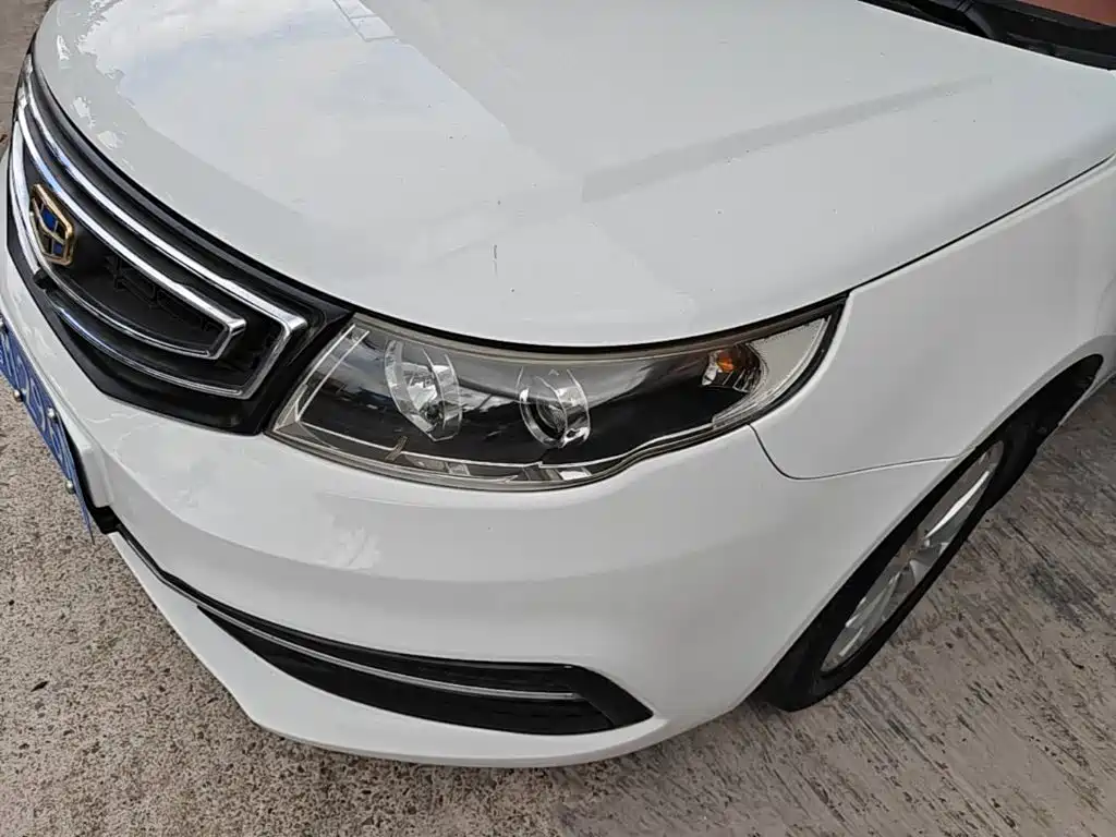 Фото 24 - Geely Vision