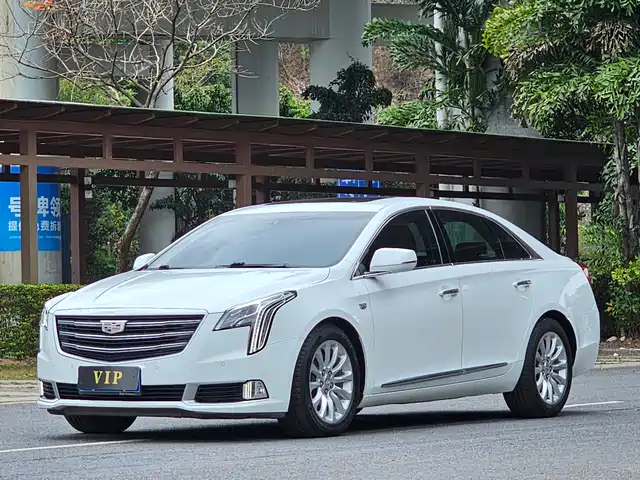 CADILLAC XTS