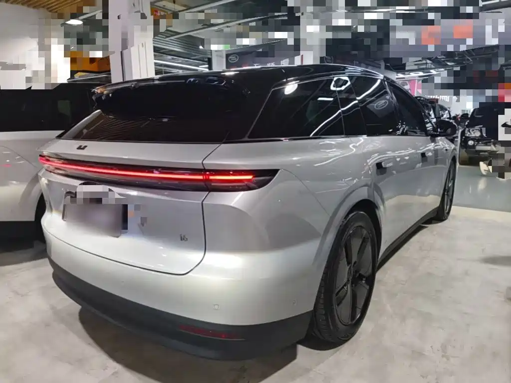 Li Auto i6 2025 2025 2WD Base Model