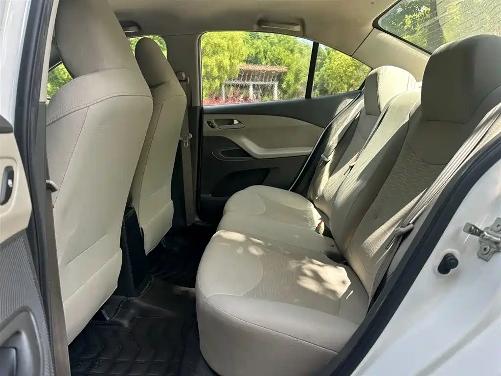 Chevrolet Sail 2015 Sail 3 1.3L Manual Ideal Edition фото 13