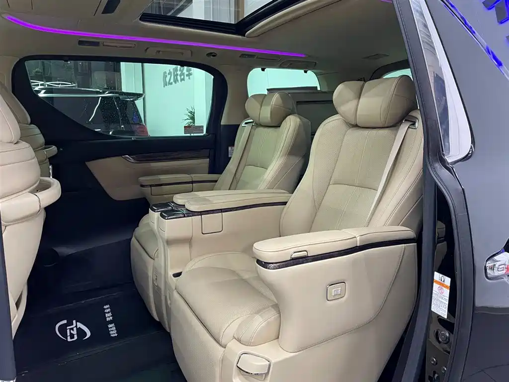 Toyota Alphard 2020 Hybrid 2.5L Premium Edition фото 9