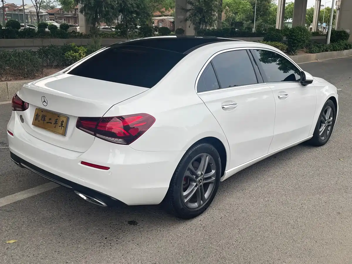 Mercedes-Benz A-Class 2019 A 200 L фото 12