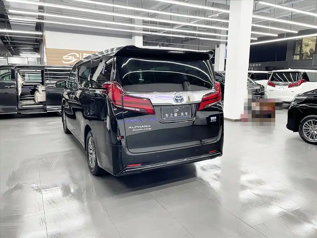 Toyota Alphard 2020 Hybrid 2.5L Premium Edition фото 4