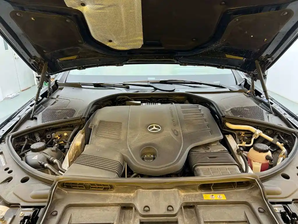 Фото 10 - Mercedes-Benz S-Class