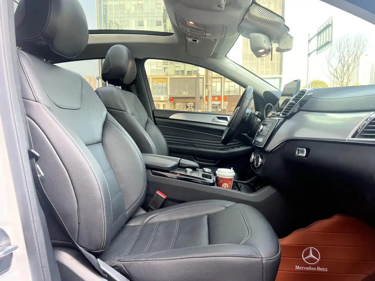 Mercedes-Benz GLE Coupe 2017 GLE 320 4MATIC Coupe SUV фото 12