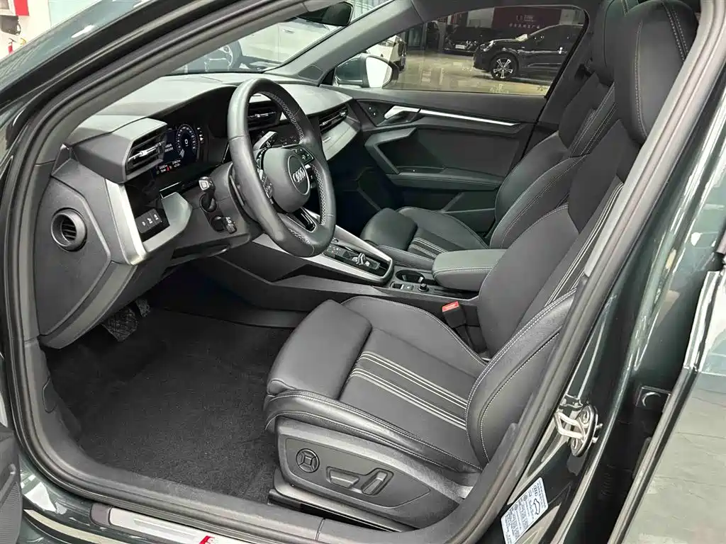 Audi A3 2023 A3L Limousine 35 TFSI Fashion Sport фото 11