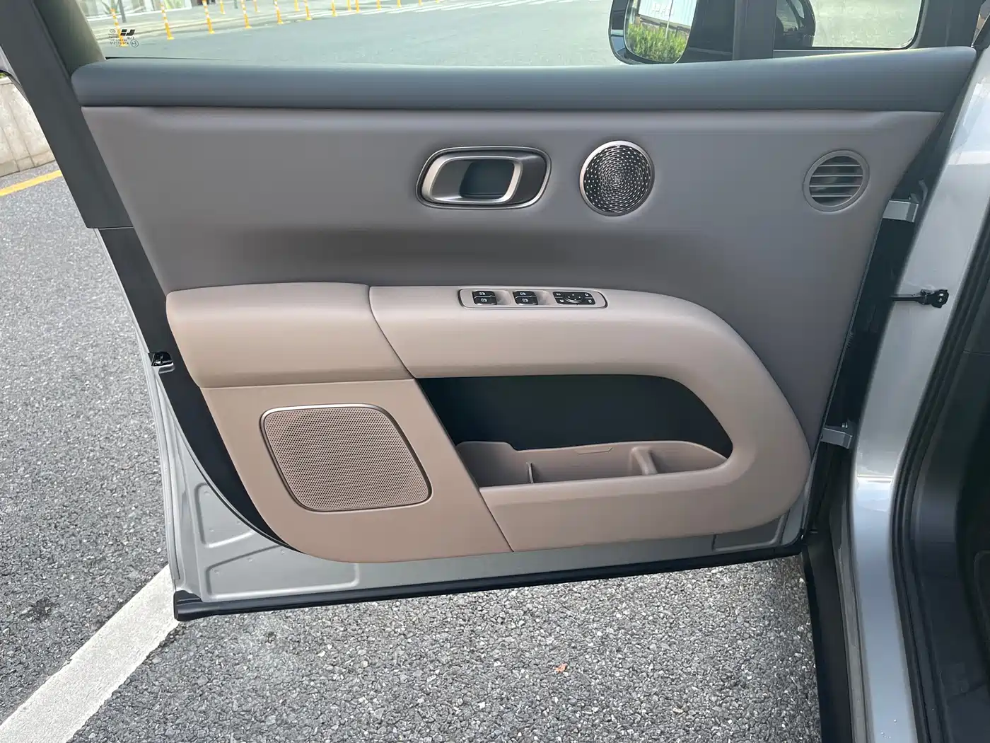 Li Auto i6 2025 2025 4WD Base Model
