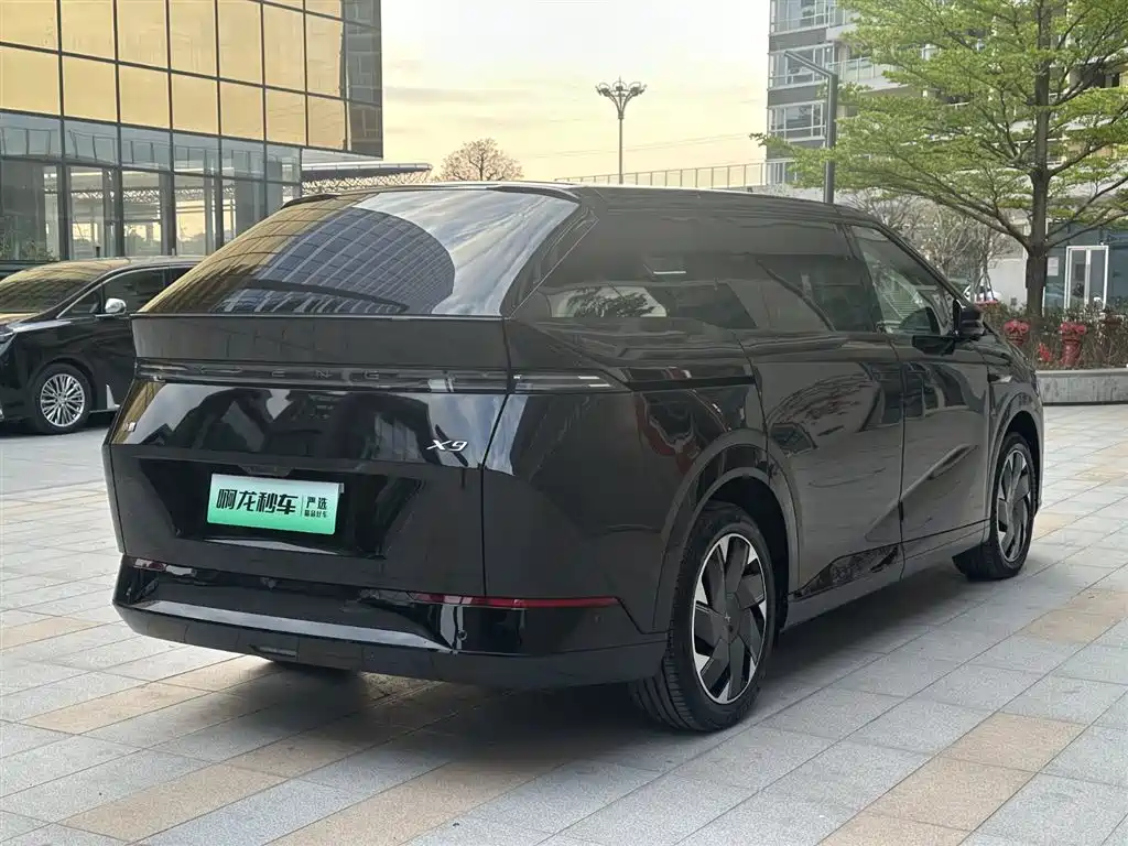 XIAOPENG X9