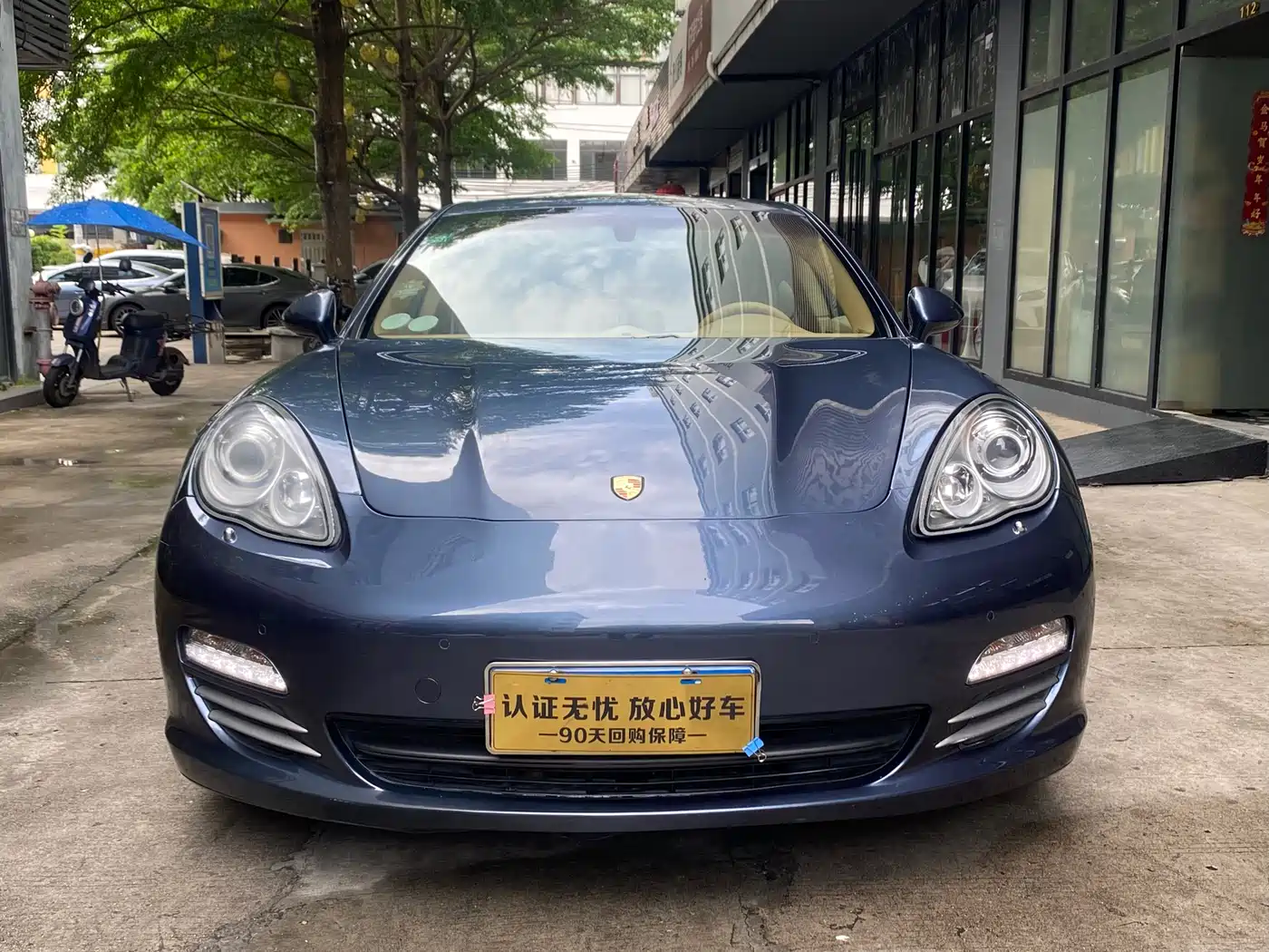 Porsche Panamera 2010 Panamera 4 3.6L фото 3