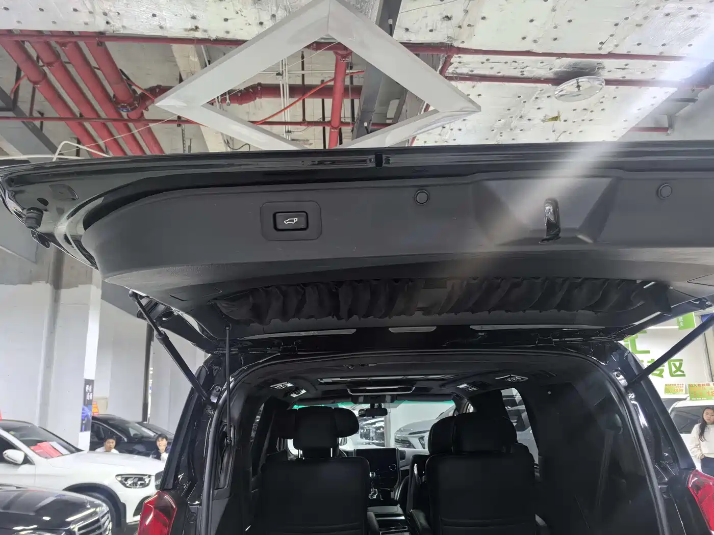 Toyota Alphard 2011 3.5L Luxury Edition фото 9
