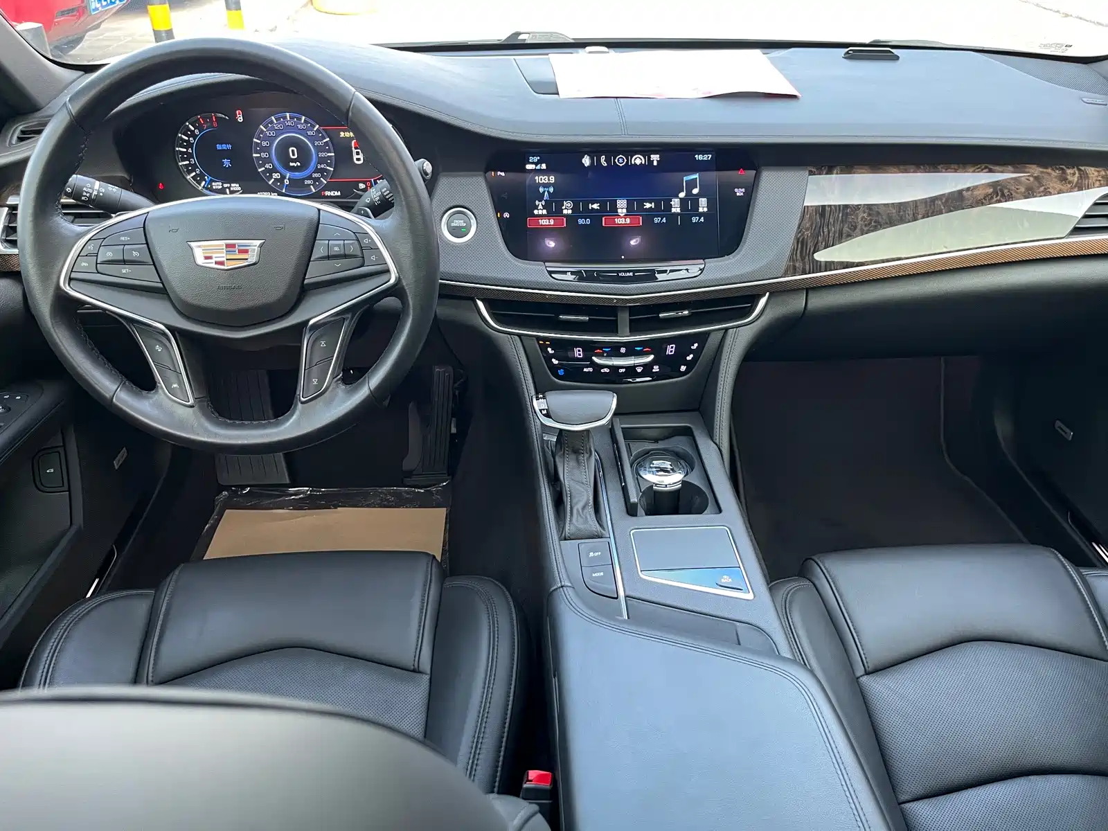 Фото 18 - Cadillac CT6