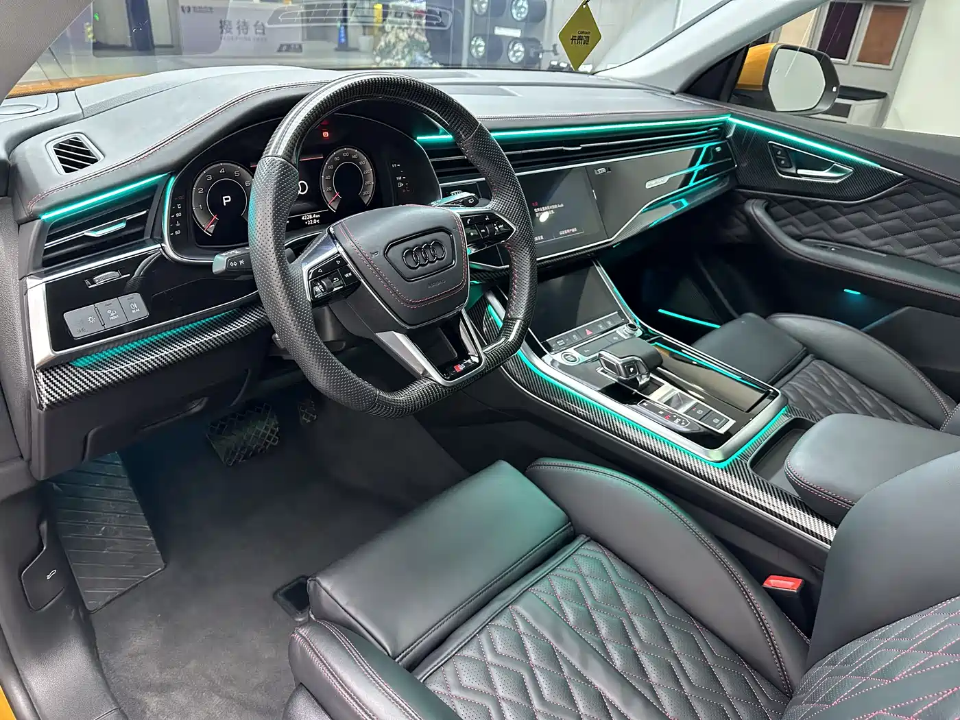 Audi Q8 2023 55 TFSI Luxury Sport фото 16