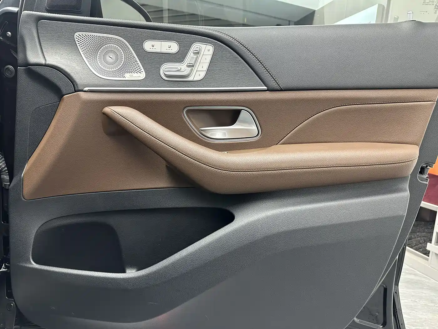 Mercedes-Benz GLS 2024 GLS 450 4MATIC Fashion Edition фото 26