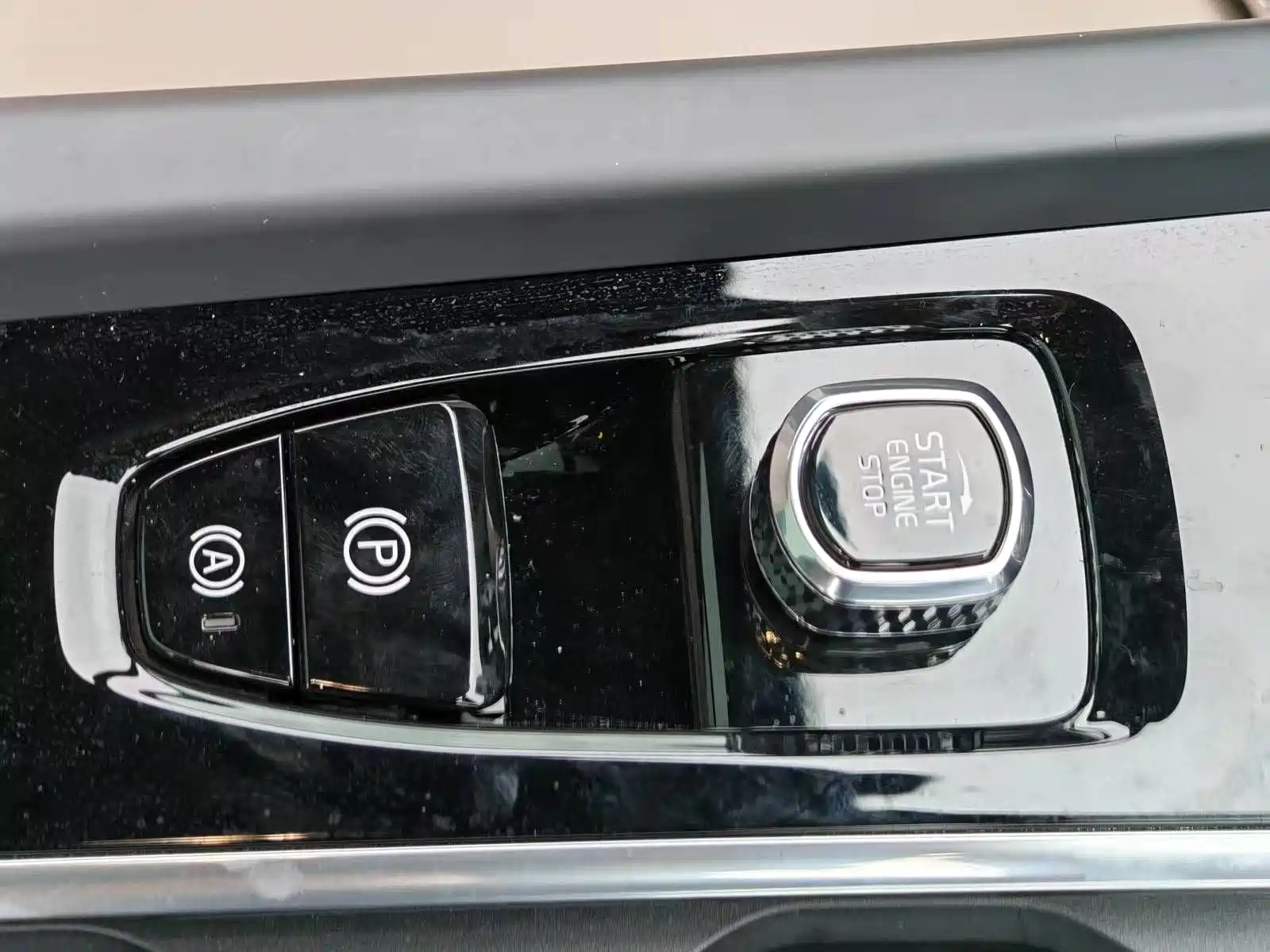 Фото 26 - Volvo XC60