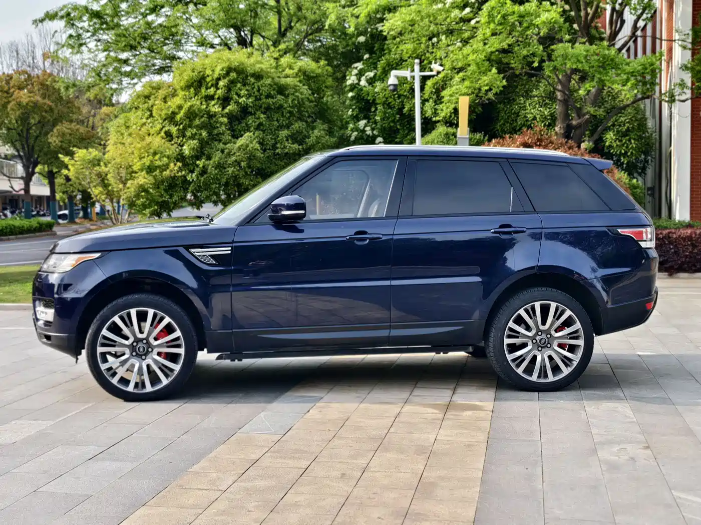 Land Rover Range Rover Sport 2015 5.0 SC V8 Trendsetting Genesis Edition DYNAMIC фото 9