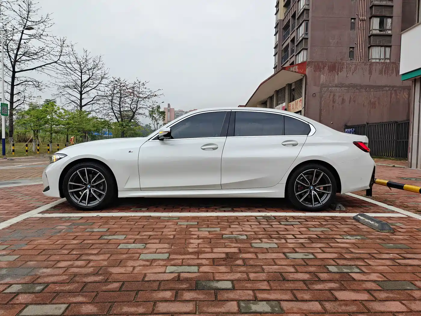 BMW 3 Series 2023 325Li M Sport Package фото 4