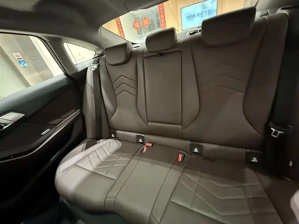 BMW 2 Series 2025 225L M Sport Package фото 14