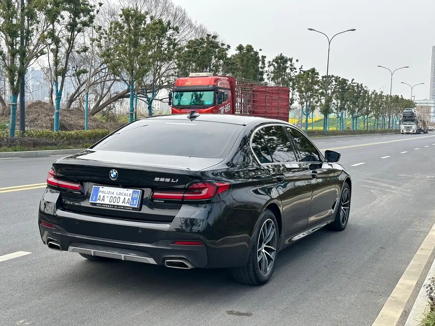 BMW 5 Series 2022 525Li M Sport Package фото 11