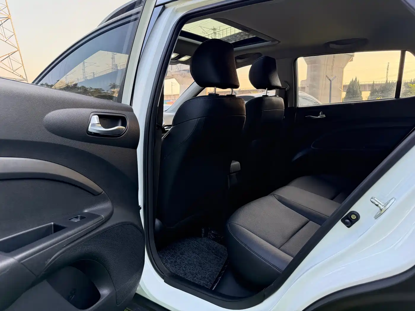 Kia KX1 2024 2021 1.4L CVT Sunroof Version