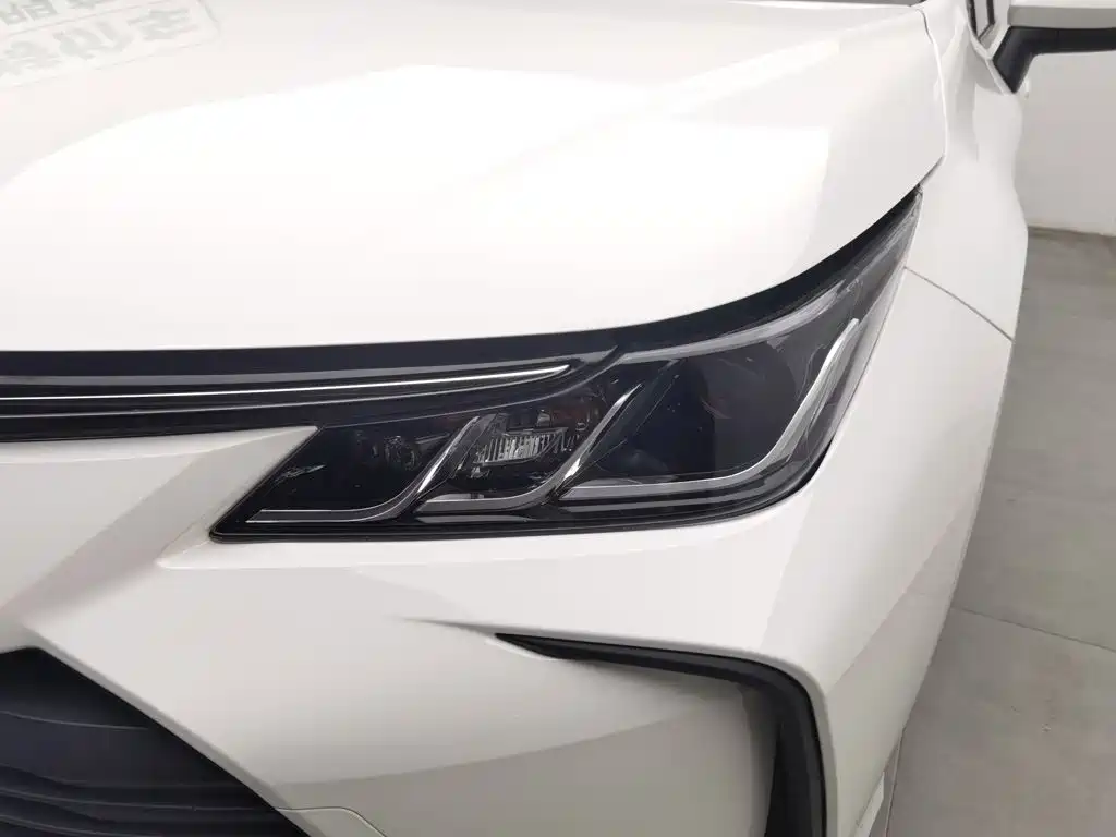 Фото 7 - Toyota Corolla