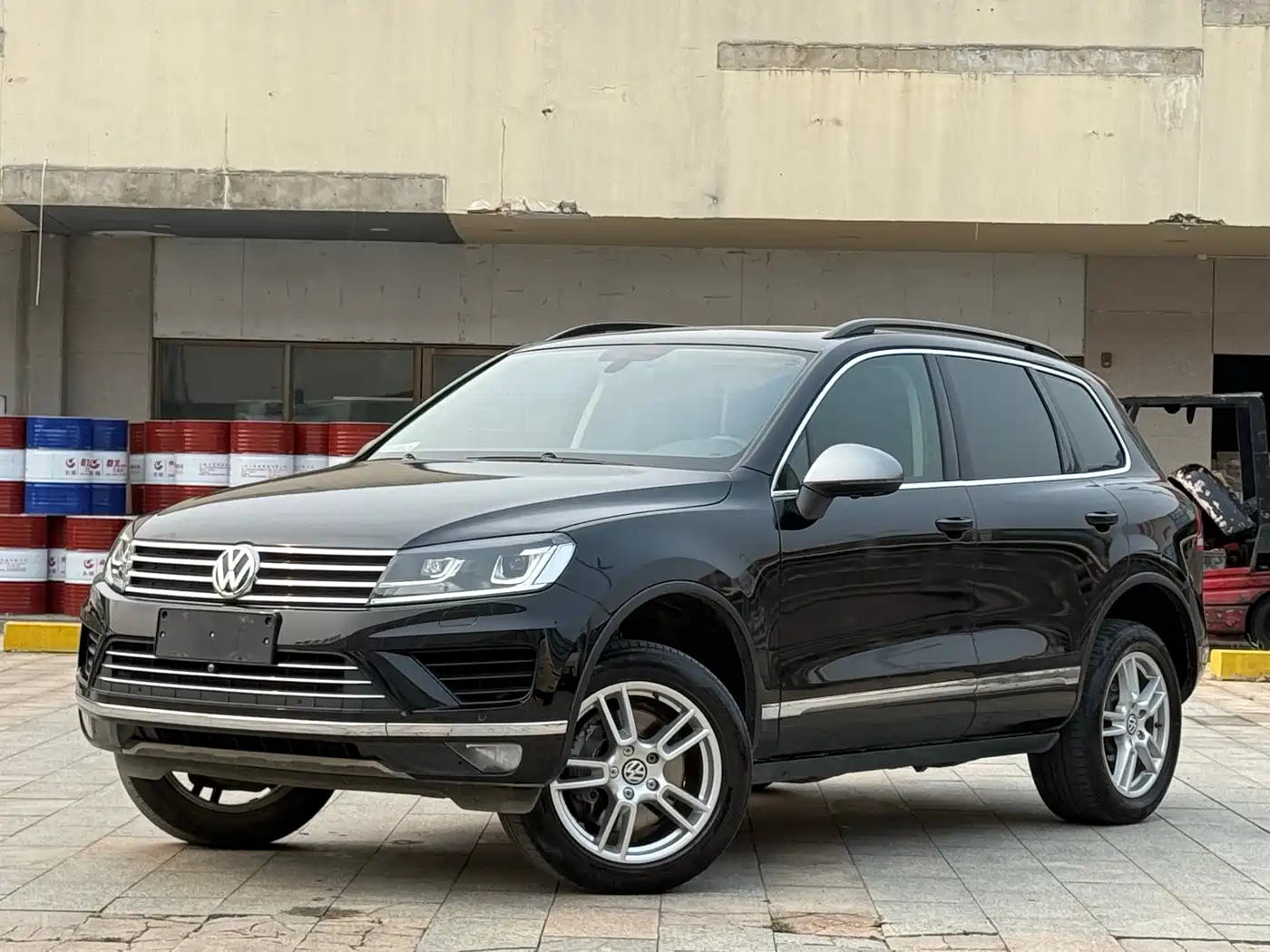 VOLKSWAGEN TOUAREG