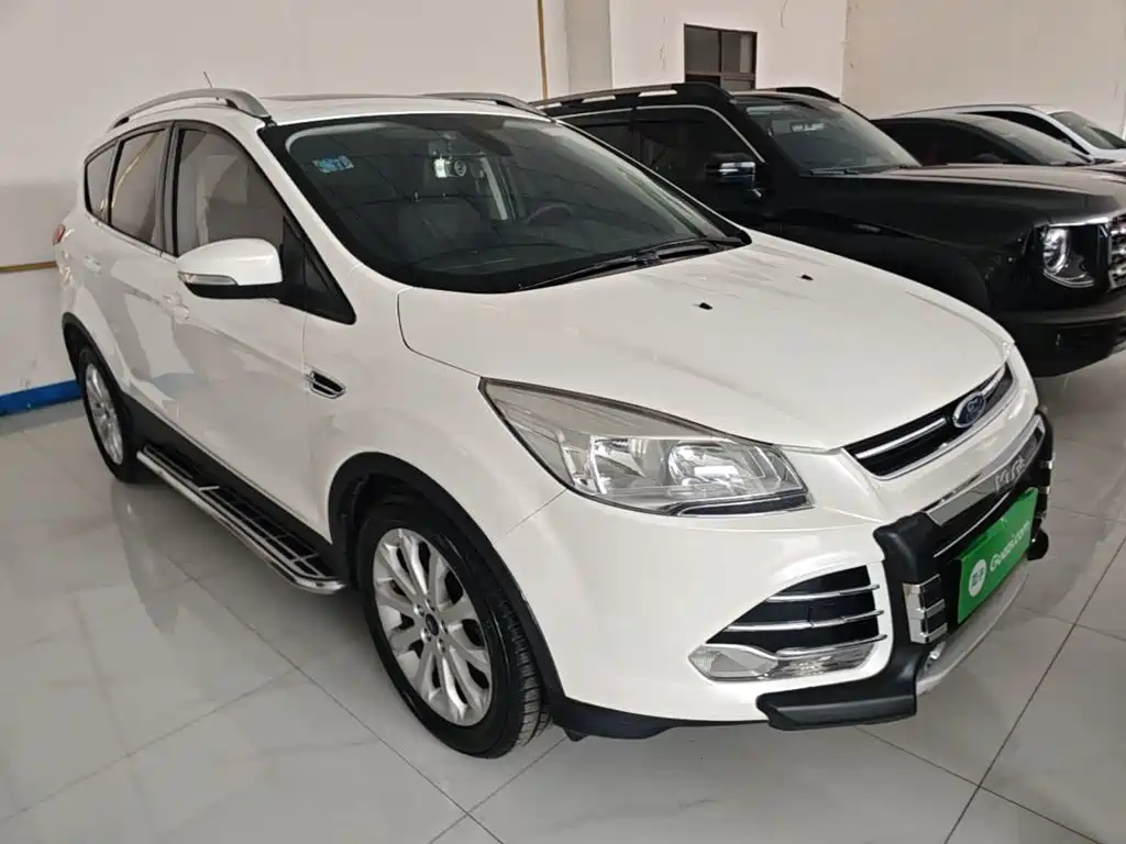 Фото 4 - Ford Kuga