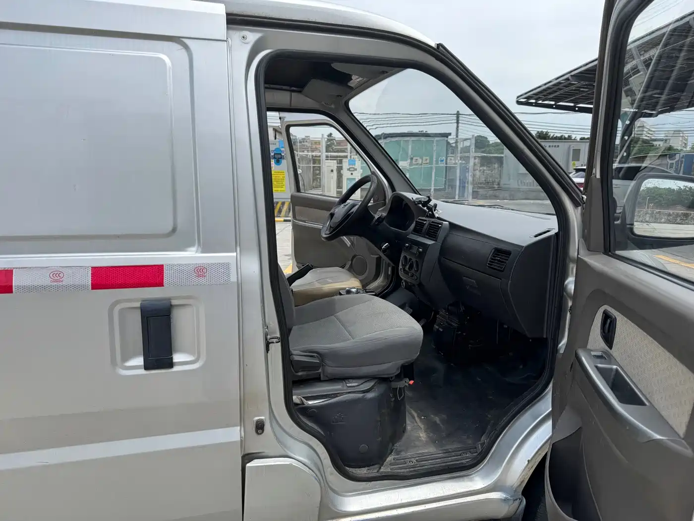 Wuling Motors Wuling EV50 2021 2021 Van Logistics Vehicle with Lishen 41.6kWh Tongyu Electronic Control
