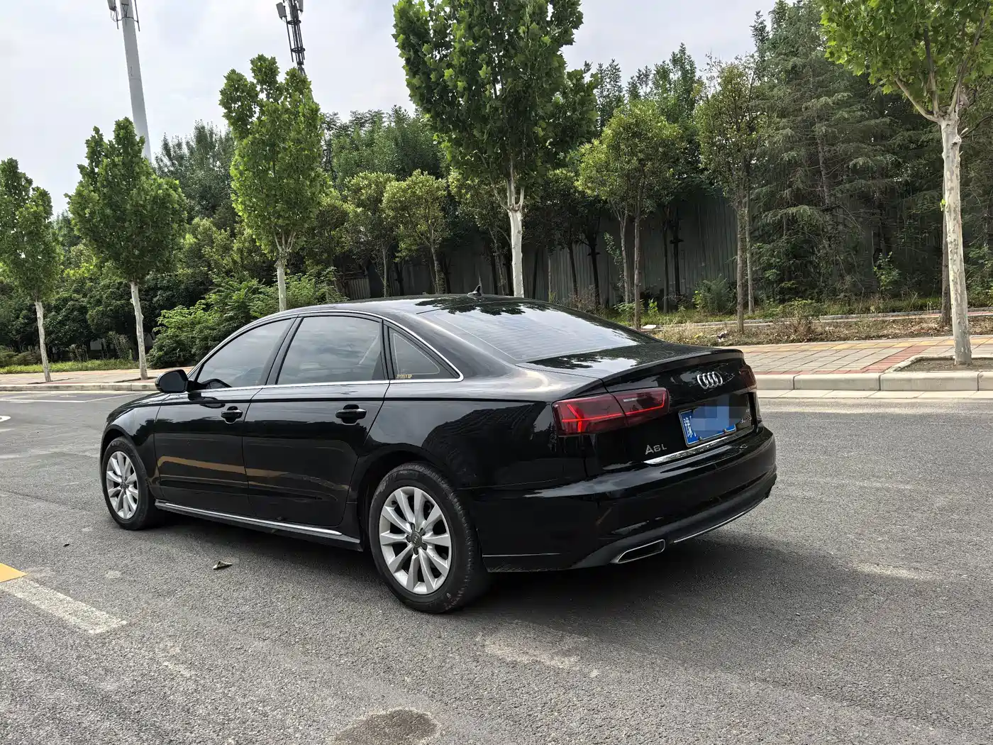 Photo 13 - Audi A6L