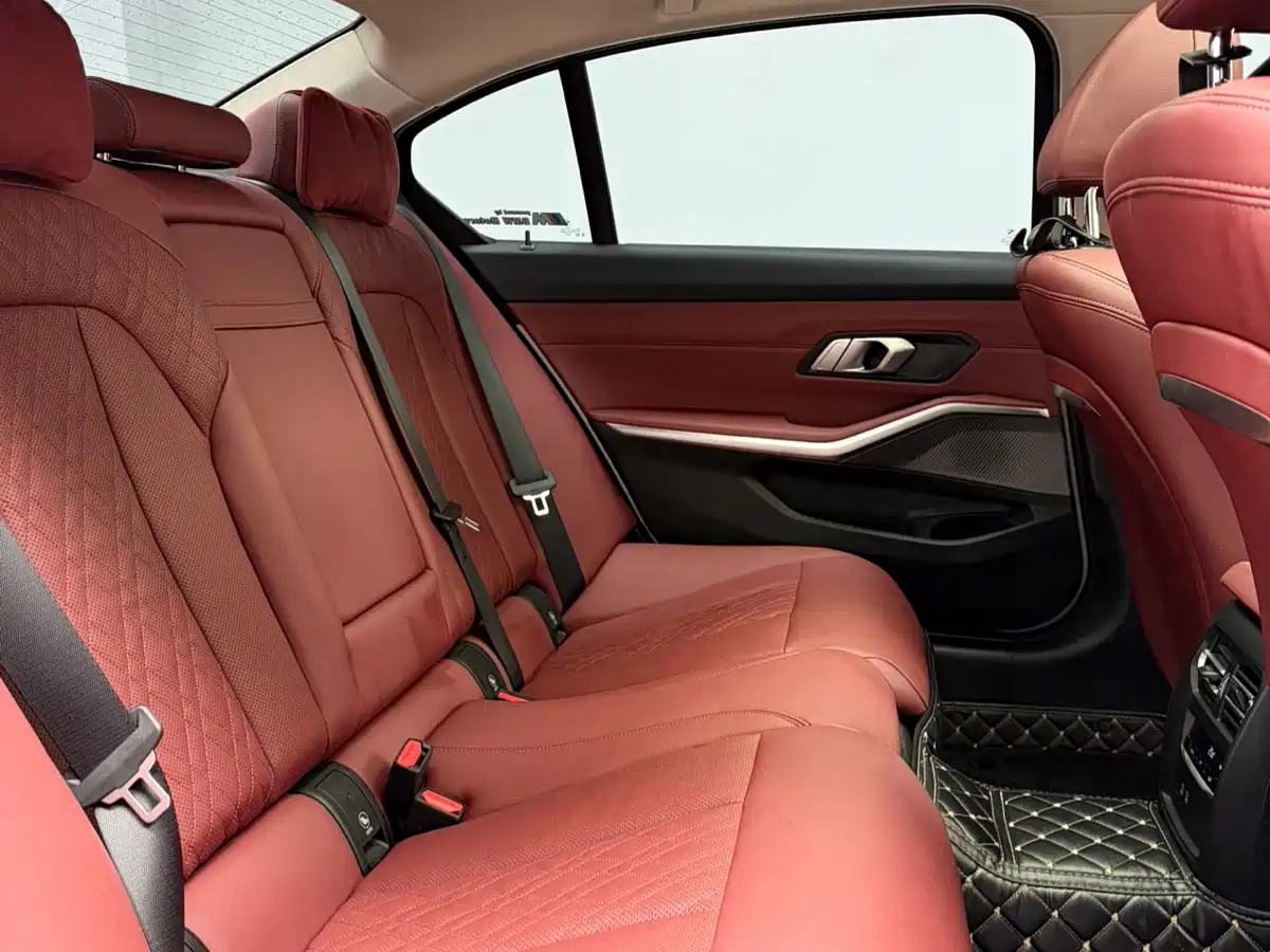 BMW 3 Series 2024 320Li M Sport Package фото 13