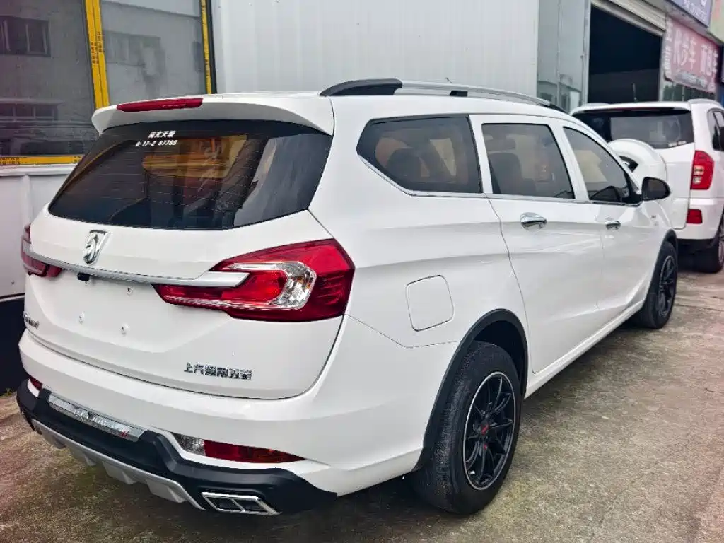 Baojun 310W 2018 2017 1.5L Manual Comfort China V