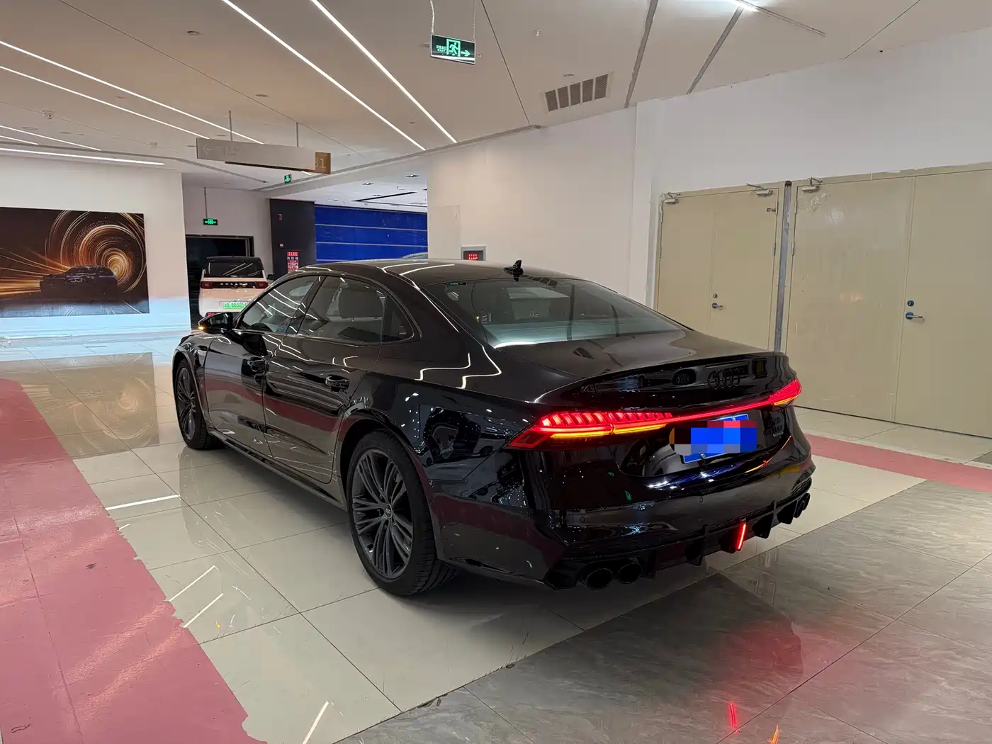 AUDI A7L