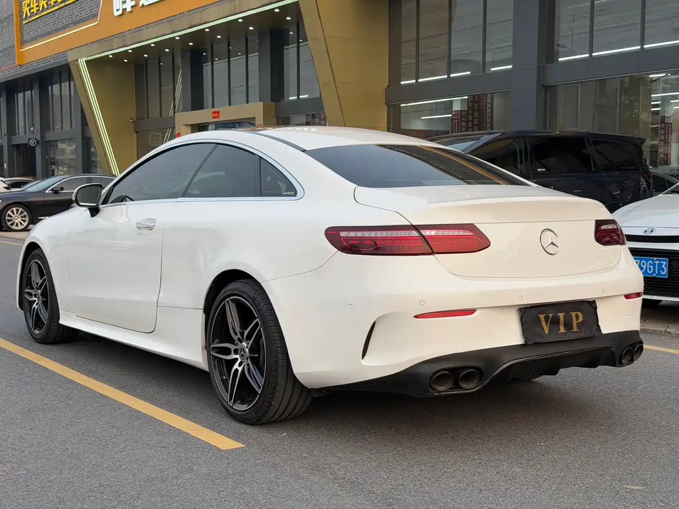 MERCEDES-BENZ E CLASS