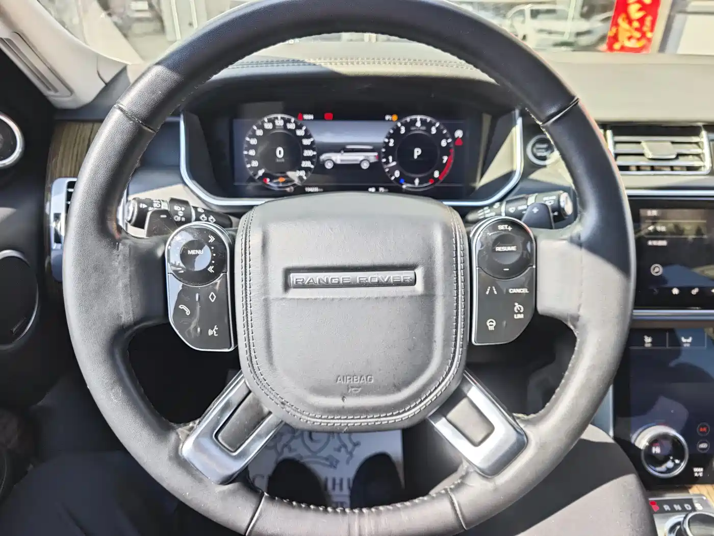 Land Rover Range Rover 2019 3.0 SC V6 Heritage Extended Edition фото 11