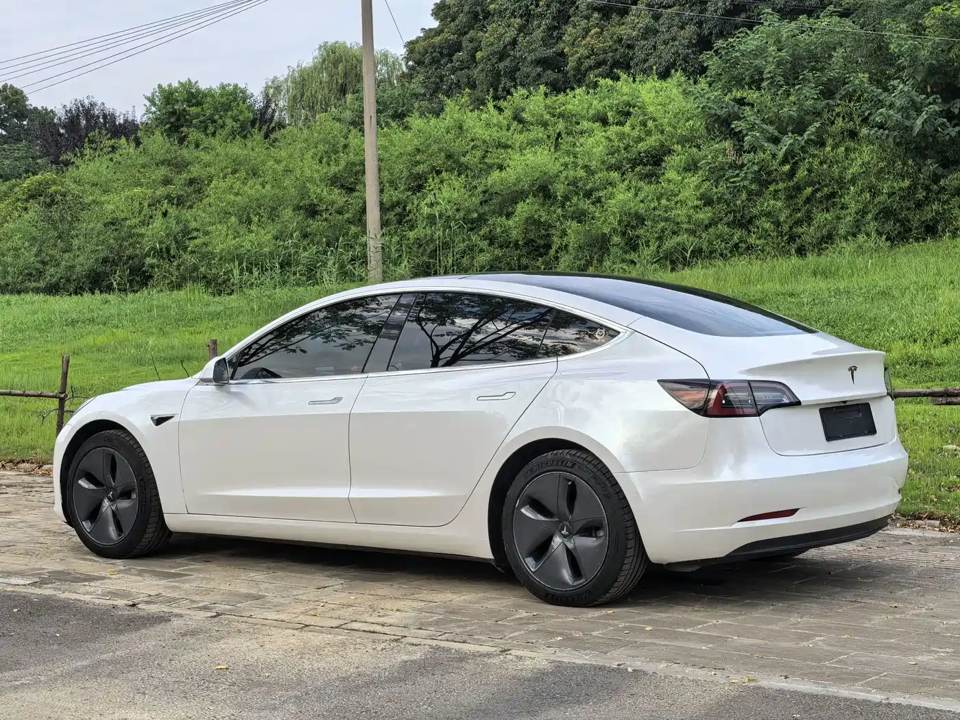 Photo 12 - Tesla Model 3