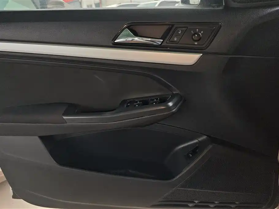 Volkswagen Lavida 2017 1.6L Automatic Trend Edition фото 7