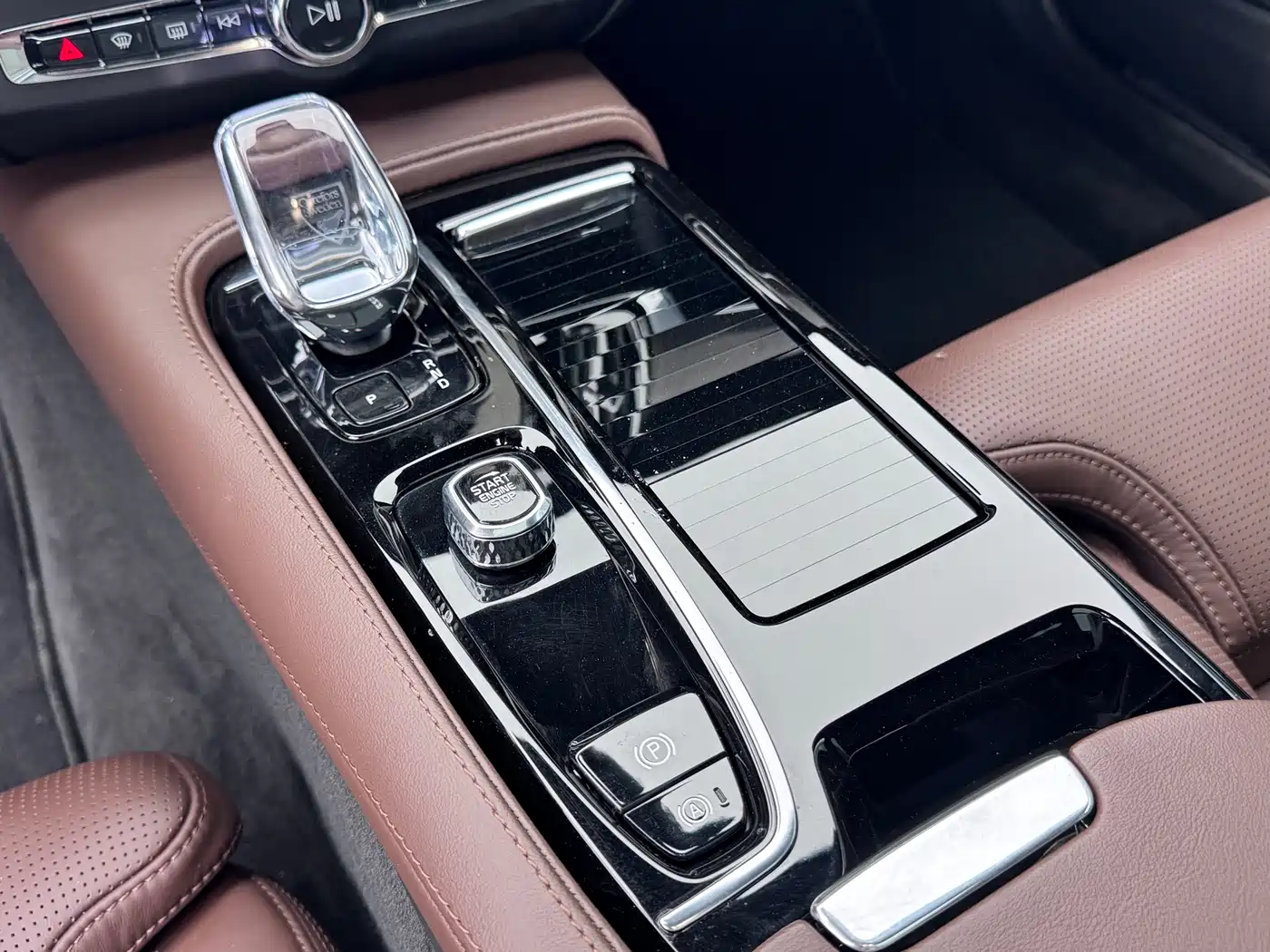 VOLVO S90 PLUG IN HYBRID