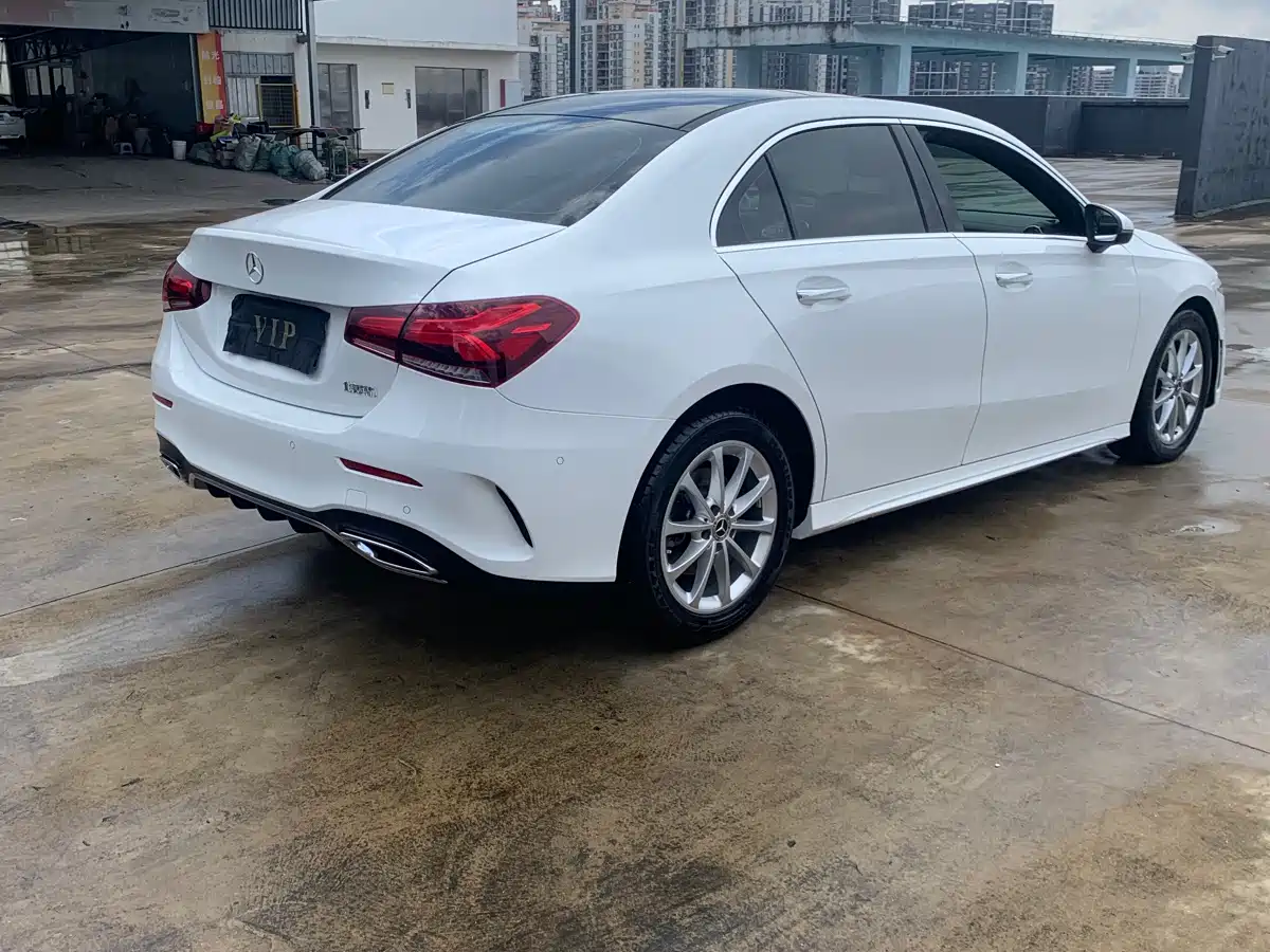 Mercedes-Benz A-Class 2021 A 200 L Sport Sedan Fashion Edition фото 18