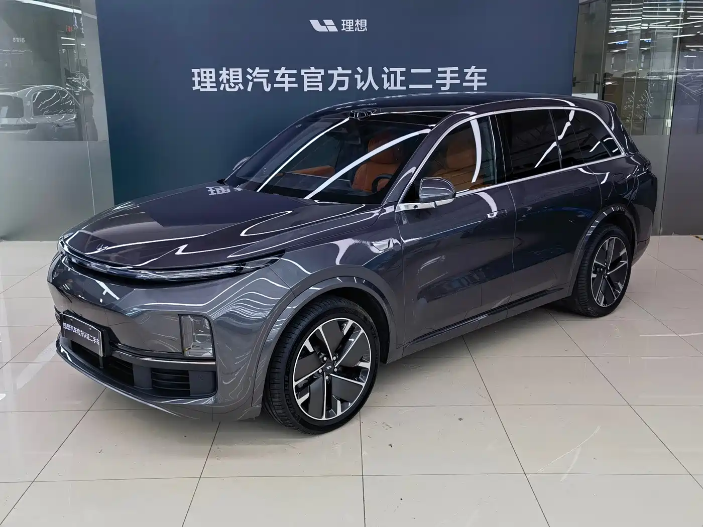 Li Auto L8 2025