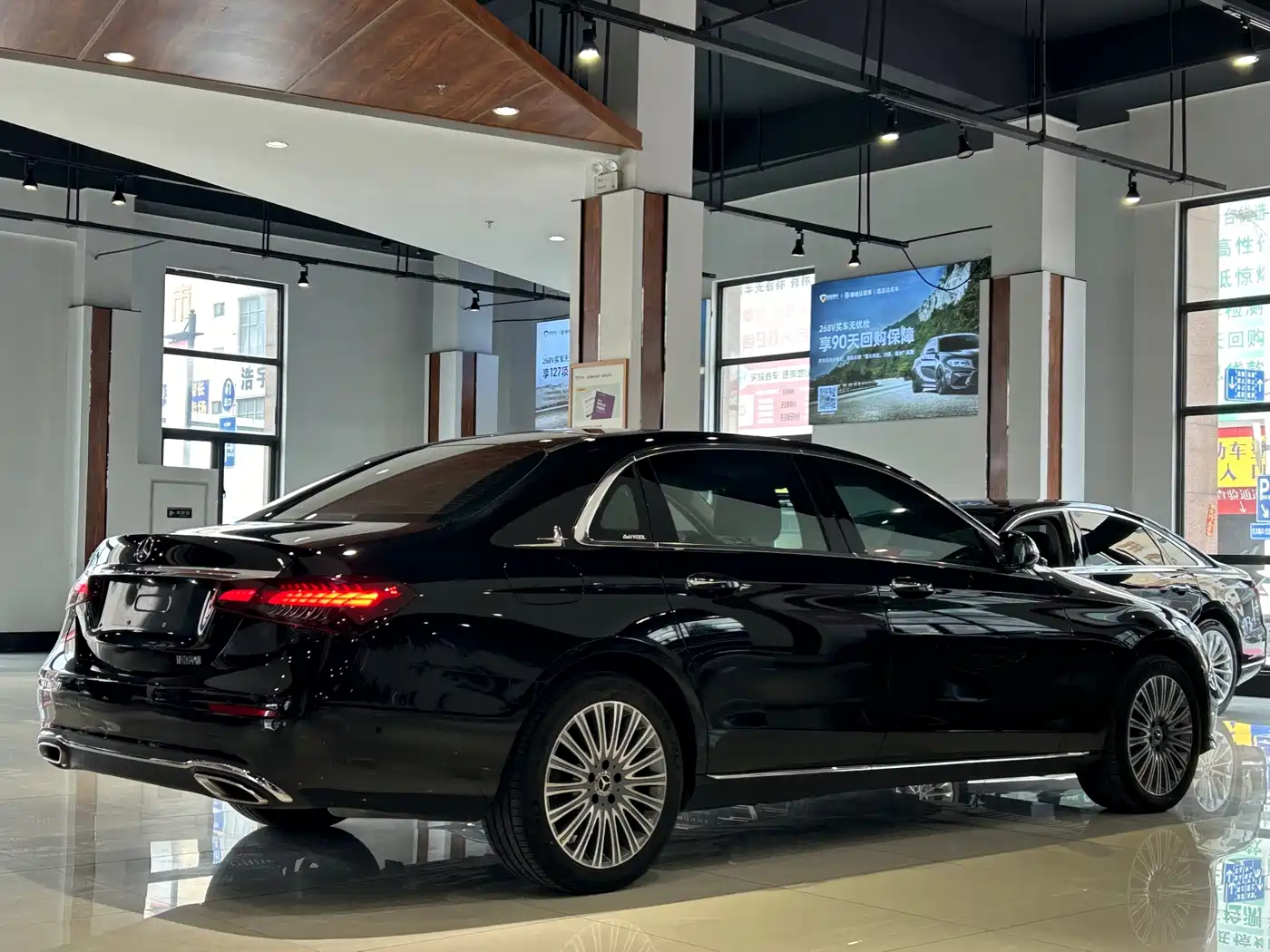 Mercedes-Benz E-Class 2022 Facelift III E 300 L Luxury фото 27