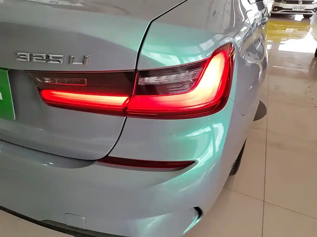 BMW 3-SERIES