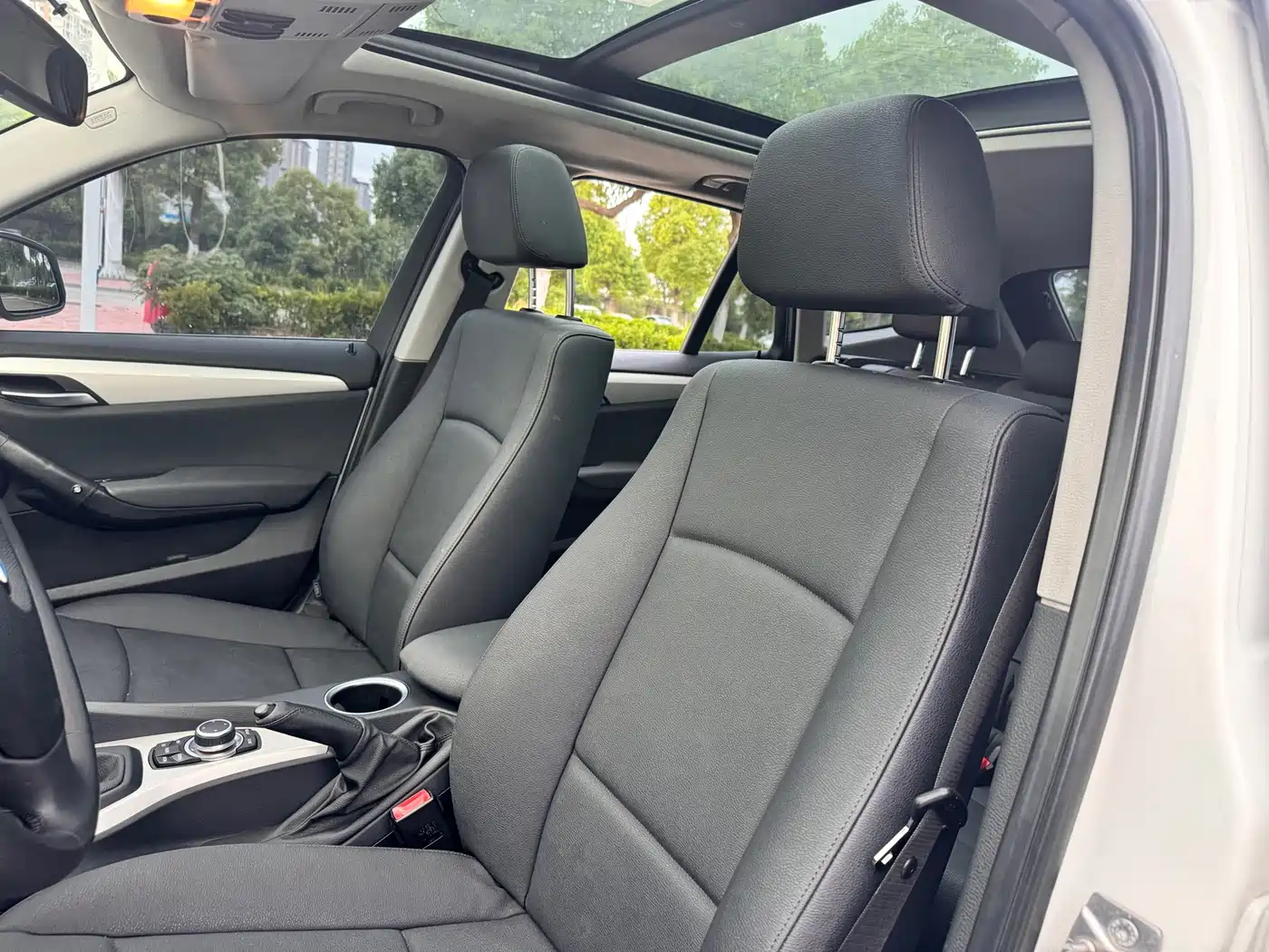BMW X1 (Import) 2012 sDrive18i Luxury фото 23