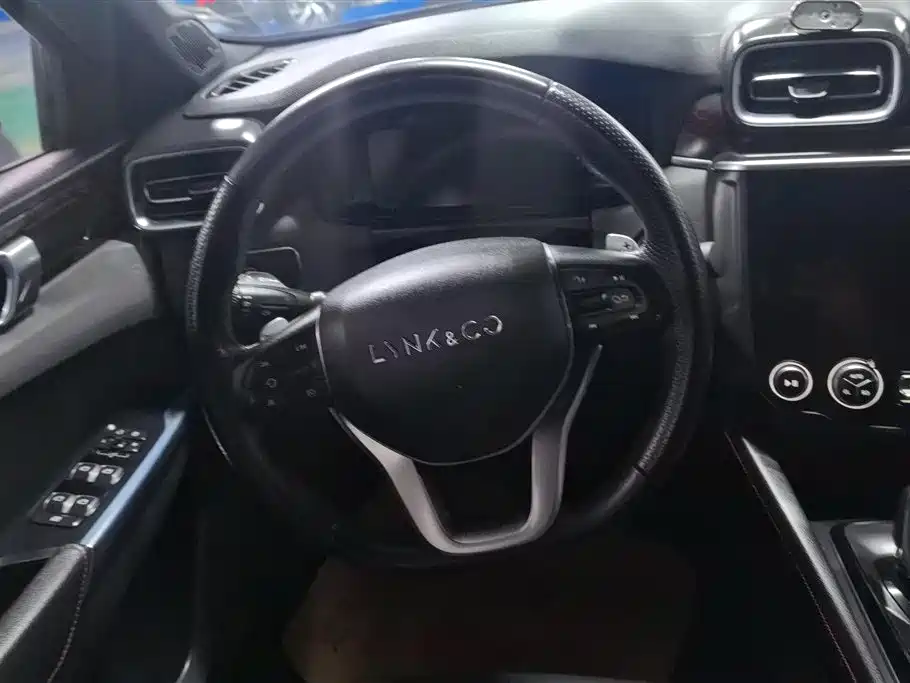 Lynk & Co 03 2018 1.5TD DCT Sport (China V) фото 15
