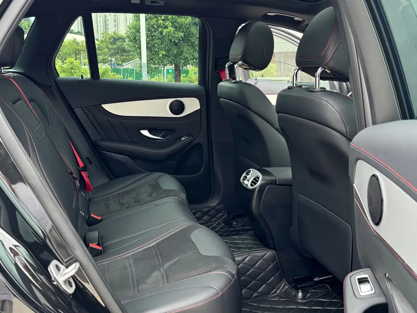 Mercedes-Benz GLC, миниатюра 13