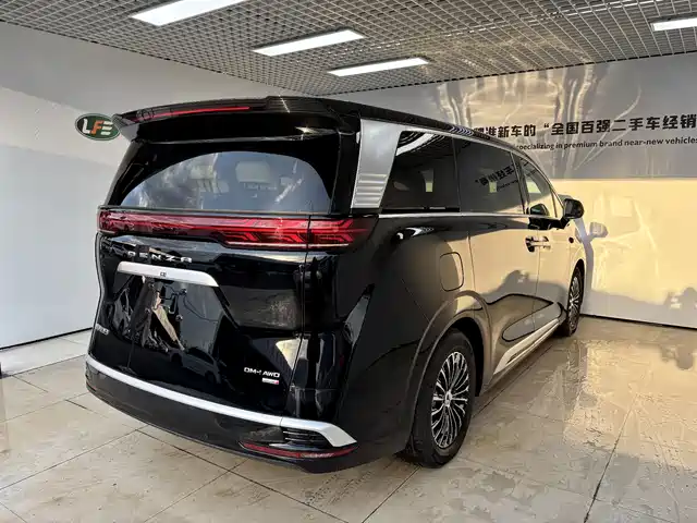 Denza D9 2025 Model DM-i Smart Drive Edition 1020 AWD Flagship — фото 4