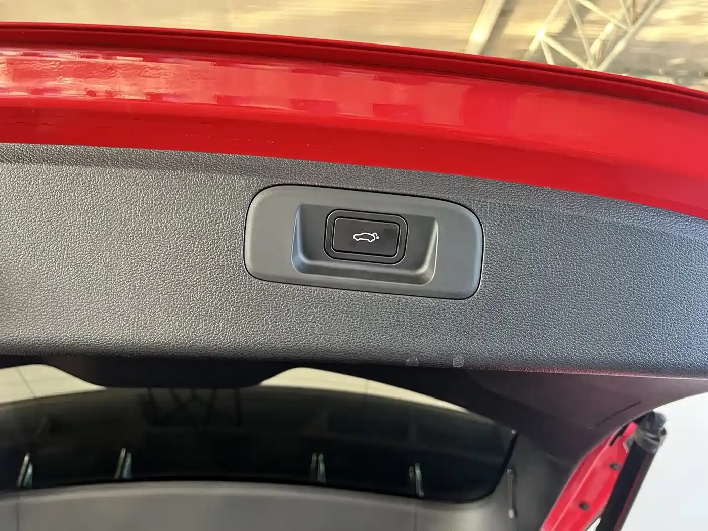Фото 28 - Geely Binyue