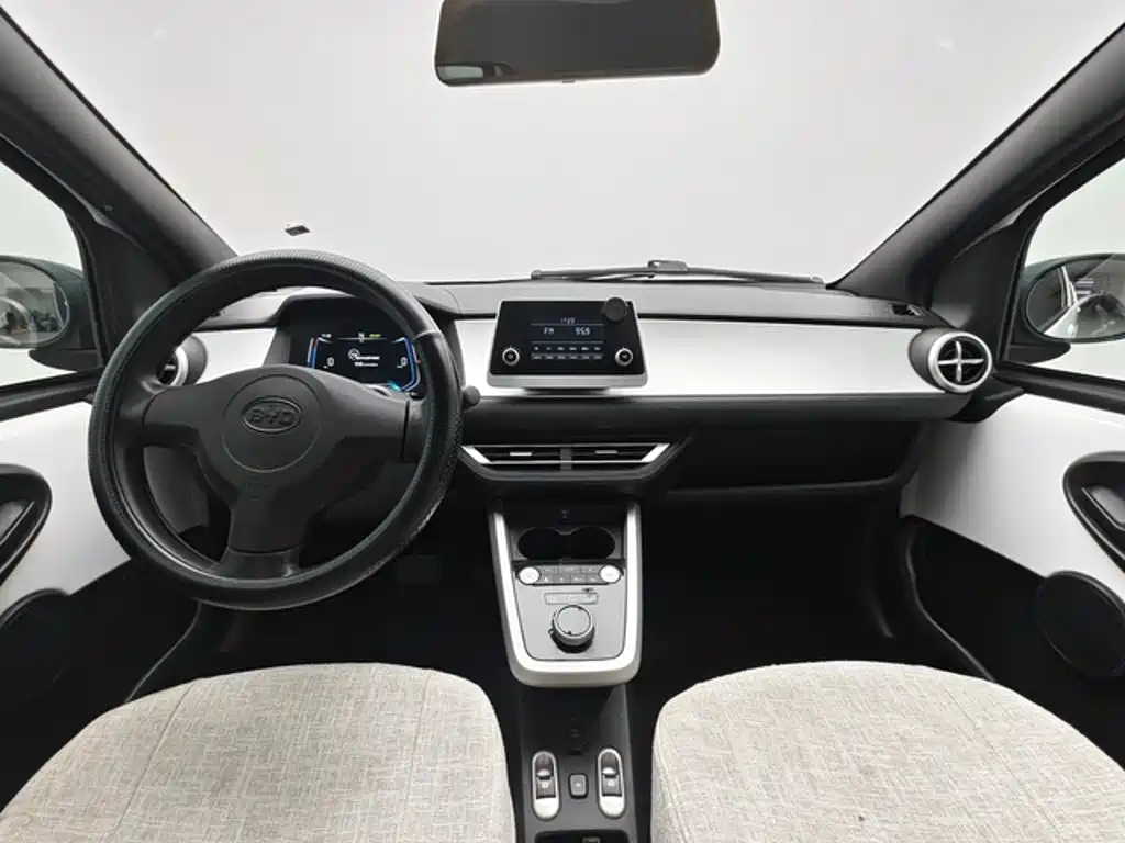Фото 5 - BYD e1