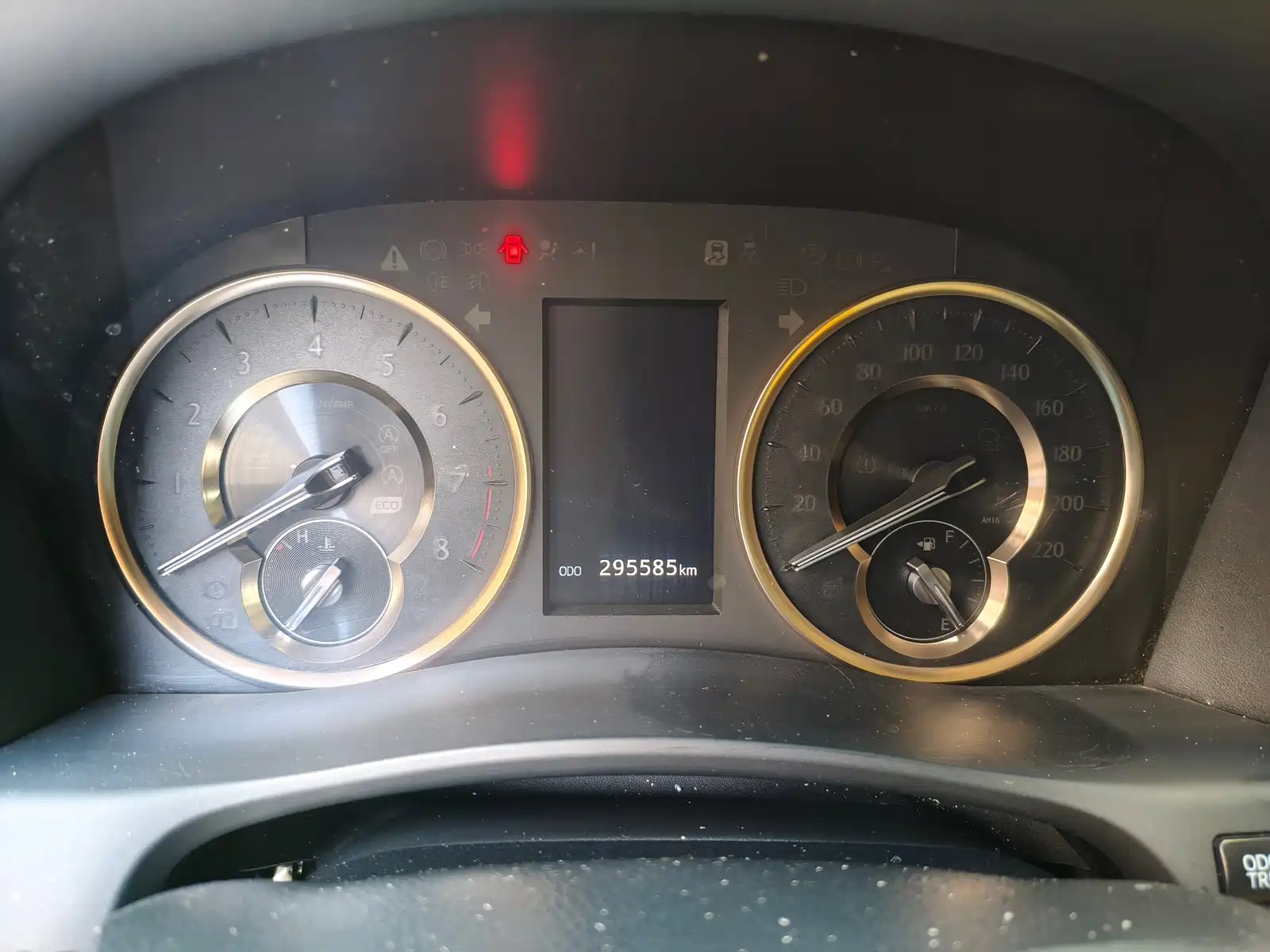 Фото 5 - Toyota Alphard