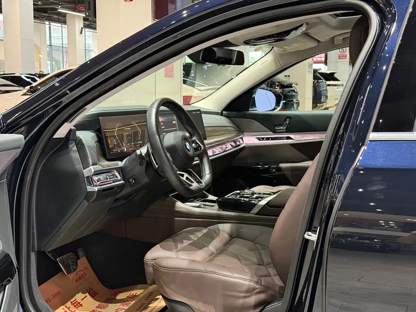 BMW 7 Series 2023 Model 740Li Leading M Sport Package фото 14