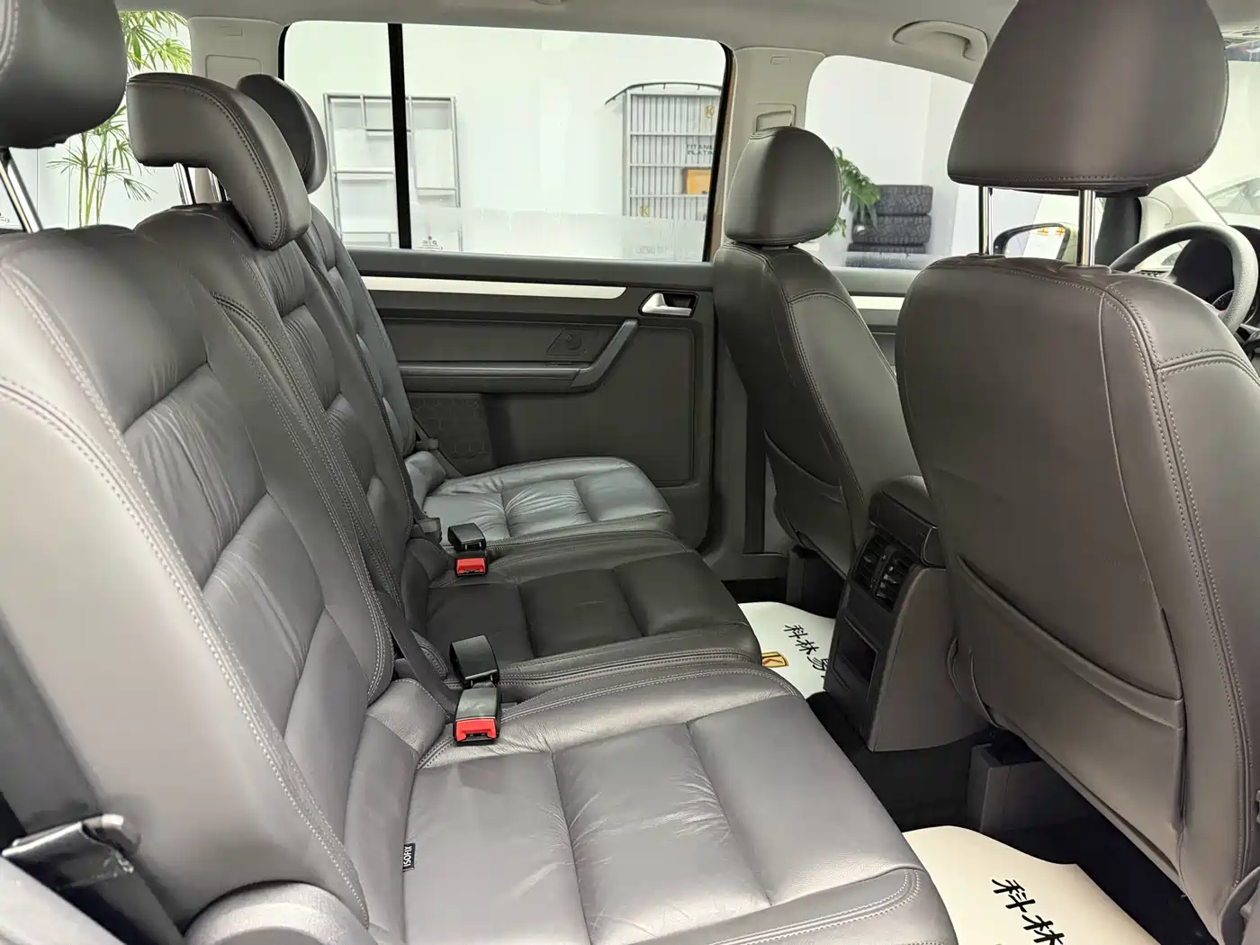 Volkswagen Touran 2015 1.4T DSG Comfort Edition 5-seater фото 16
